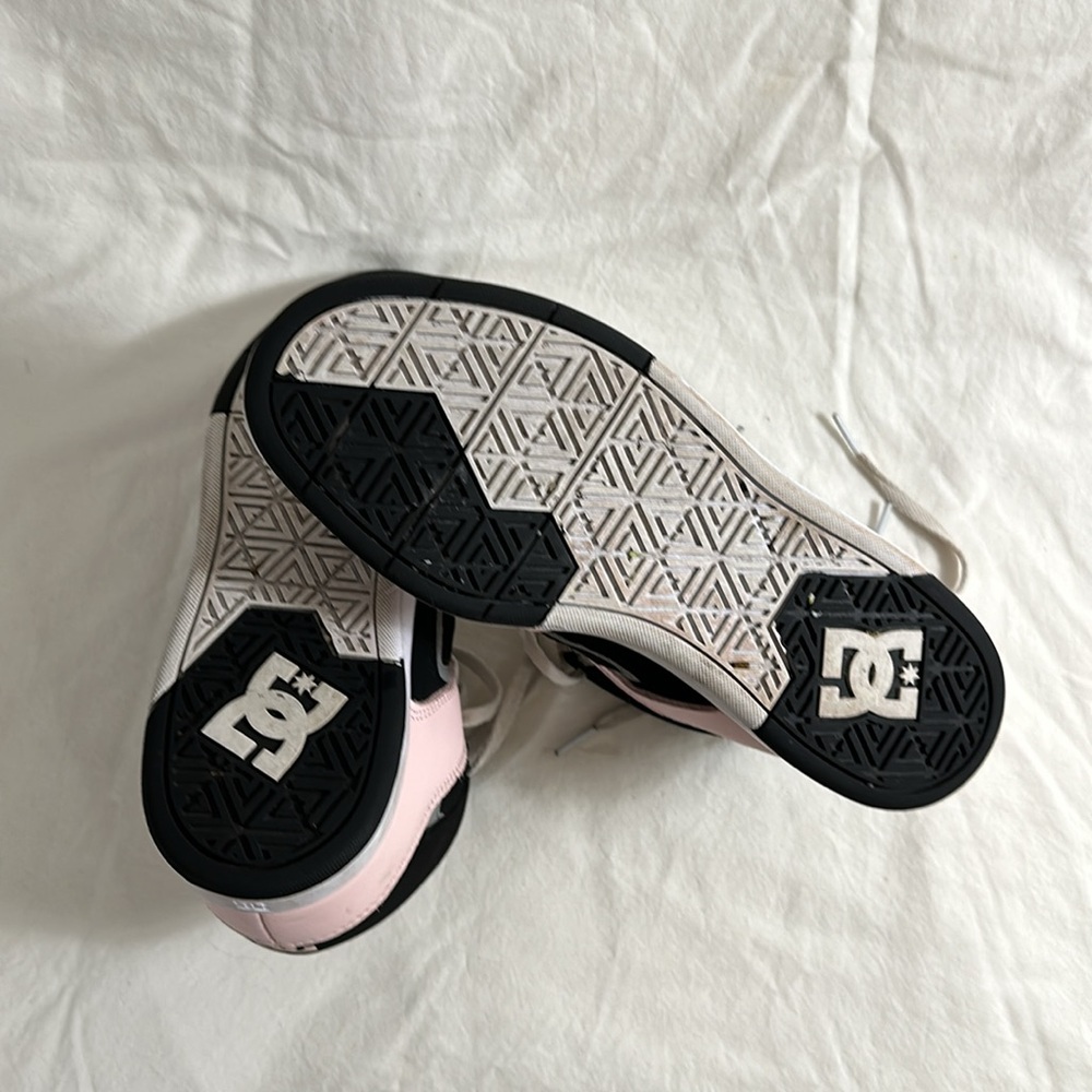DC Cure - High Top Leather Skate Shoes - Picture 3 of 4